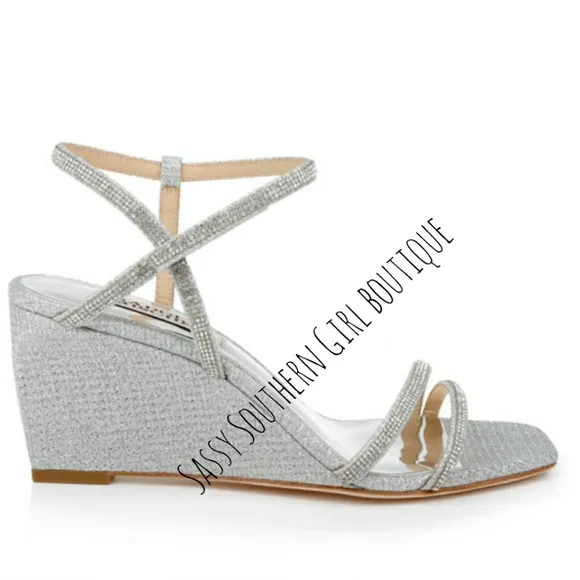 🆕⭐ BADGLEY MISCHKA silver rhinestone wedges
