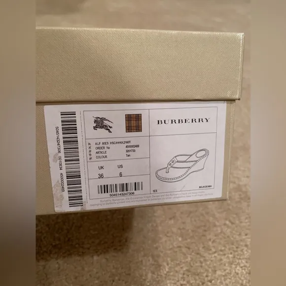 🤎 Burberry Wedges 36 🖤