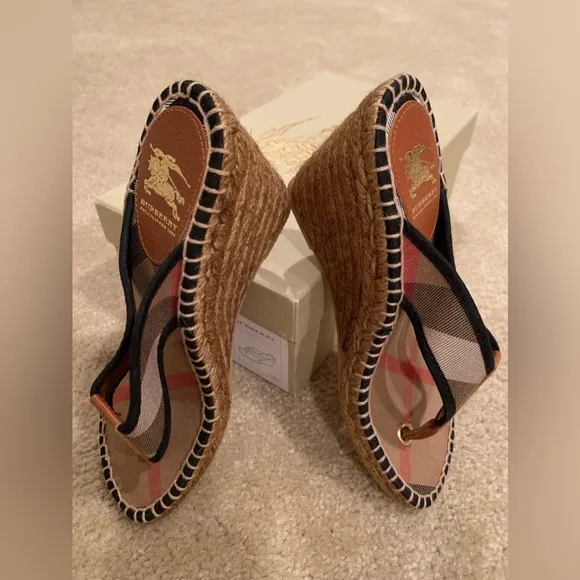 🤎 Burberry Wedges 36 🖤