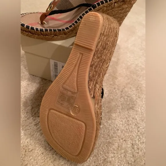 🤎 Burberry Wedges 36 🖤