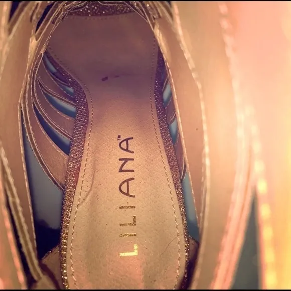 👠 Golden Glittery Liliana Heels 👠​​​​