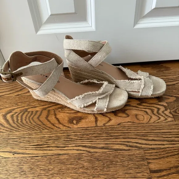 ⭐️ Lucky Brand Myghan Espadrille Wedge Sandal