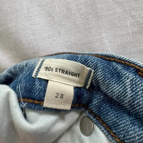 ⟡ Madewell 90s Straight Jeans in size 28 ⟡