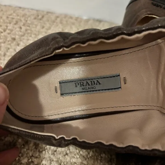 🐎 Prada Leather Ballet Flats - size 9.5 (40)​