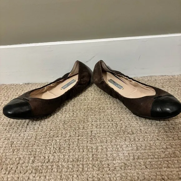 🐎 Prada Leather Ballet Flats - size 9.5 (40)​