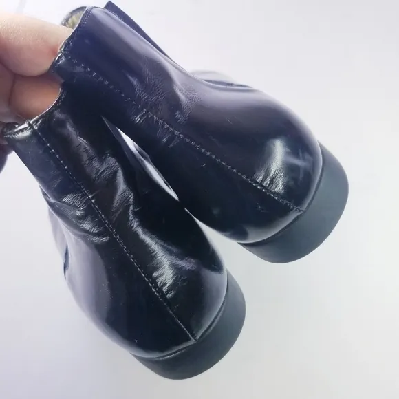 🌸 Taryn Rose |Patent Leather Flat ankle Boots 9.5