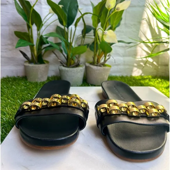🌷- Veronica Beard ENI black Chain-Trimmed Leather Slides Gold hardware size…
