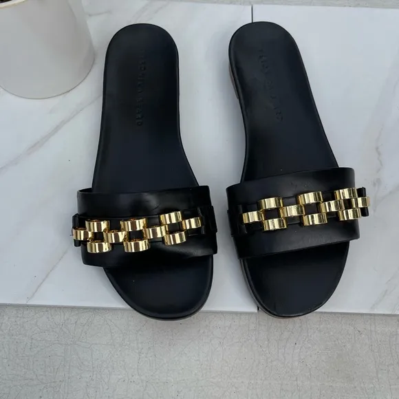🌷- Veronica Beard ENI black Chain-Trimmed Leather Slides Gold hardware size…