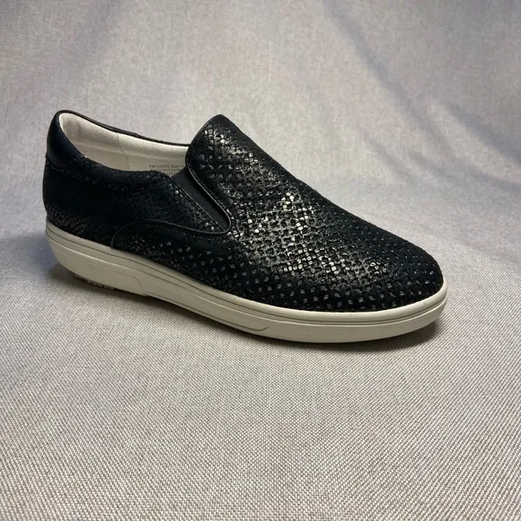 - Women's Clara Casual Flats. Leather Size USA 10W