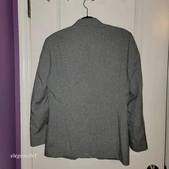 2 Button  Gray  Men's Blazer Sz: 34 Short