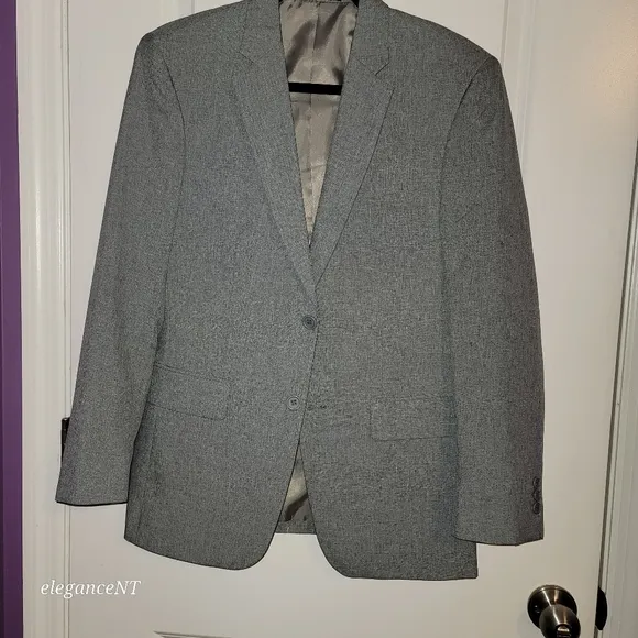 2 Button  Gray  Men's Blazer Sz: 34 Short