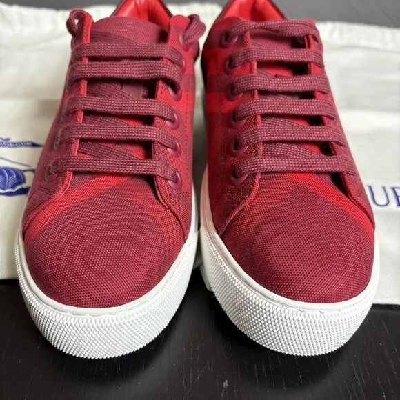2 DIFFERENT SIZES* LEFT Size 35.5/RIGHT Size 36 BURBERRY Albridge Check Sneakers