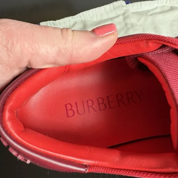 2 DIFFERENT SIZES* LEFT Size 35.5/RIGHT Size 36 BURBERRY Albridge Check Sneakers