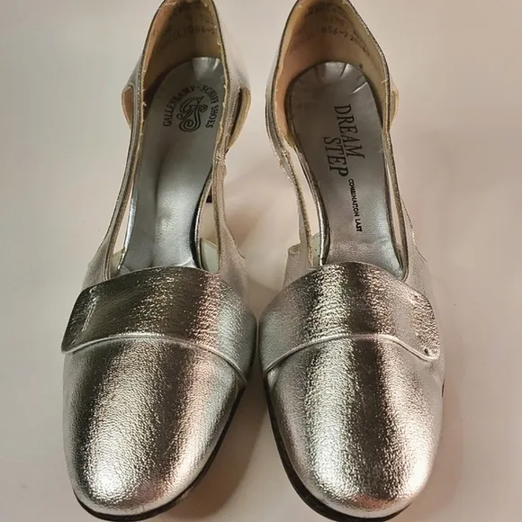 60s Mod Metallic Silver Space Heels with Rounded Toe