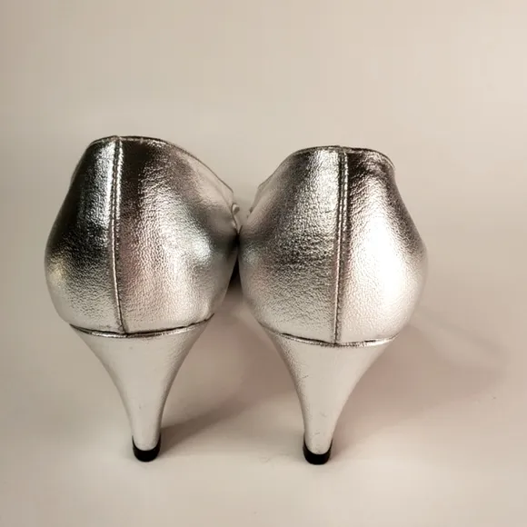 60s Mod Metallic Silver Space Heels with Rounded Toe
