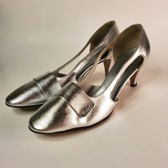 60s Mod Metallic Silver Space Heels with Rounded Toe