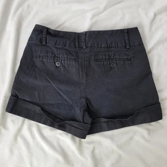 7th Avenue suiting company New York &amp; Co black cotton blend shorts 4