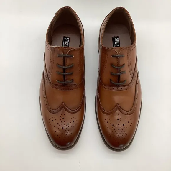 84. Stacy Adams Brown Boys Dress Shoes NWT Size 4