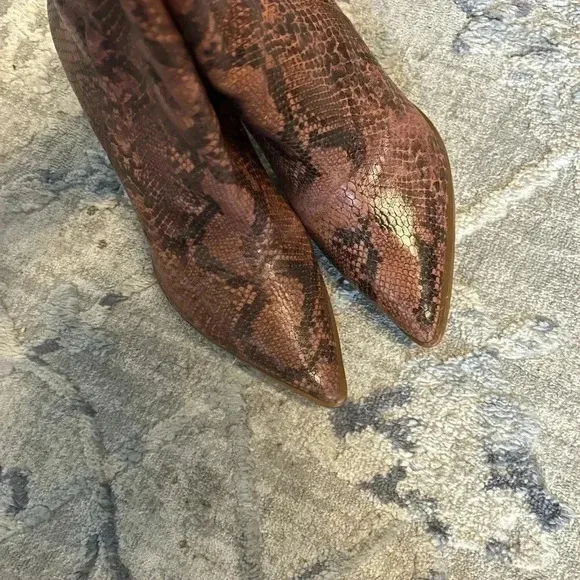 Able Saddle Snake Amber Boots 9