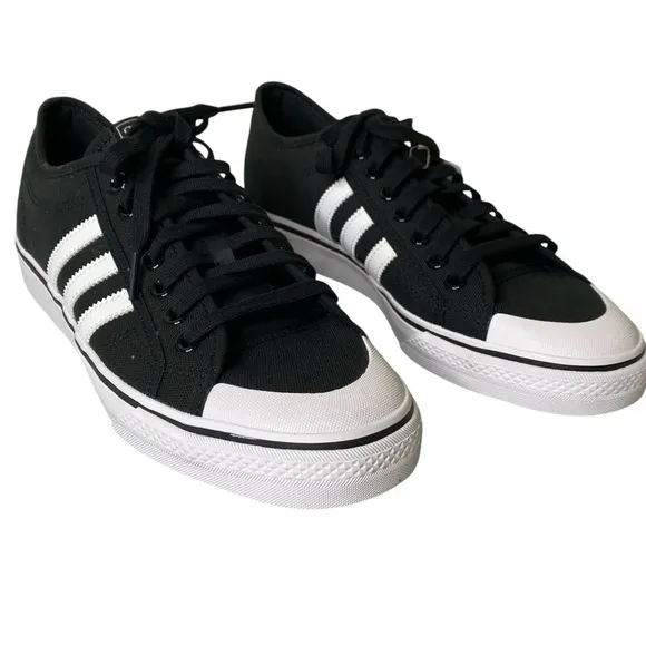 Adidas Men’s sz 11 Black, White Nizza Classic Canvas Sneaker New In Box