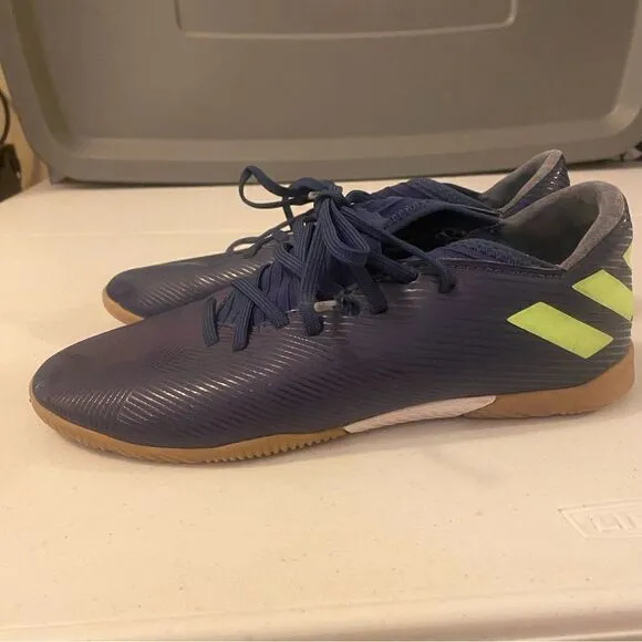 adidas Unisex-Child Nemeziz Messi Soccer Shoe size 5.5