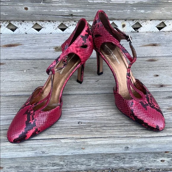 Adrienne Vittadini Red &amp; Black Leather T-Bar Heels Made in Italy Women's Size 10