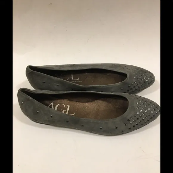 AGL Attilio Giusti Leombroni Black Grommet Flats