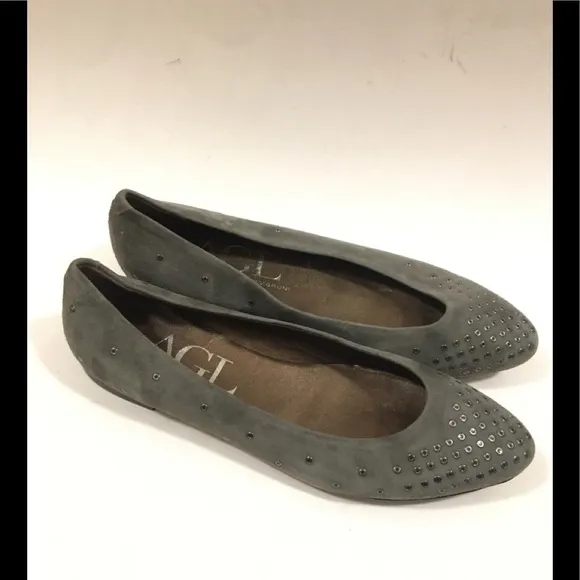 AGL Attilio Giusti Leombroni Black Grommet Flats