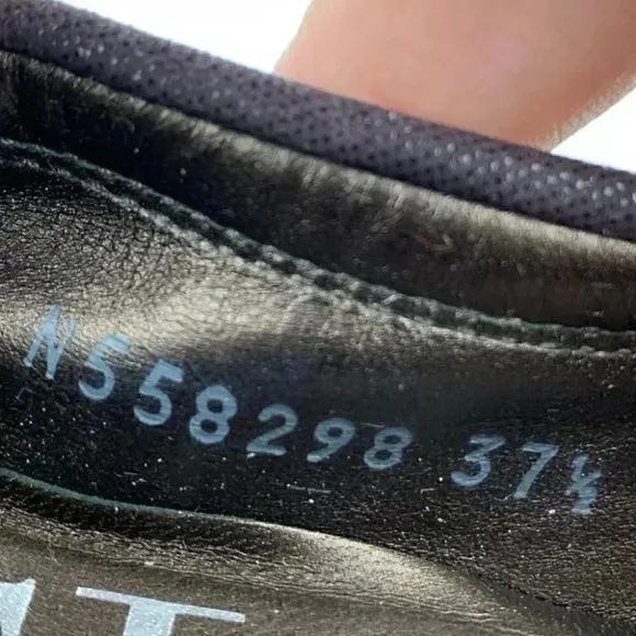 AGL Attilio Giusti Leombruni flats size 37.5 7.5