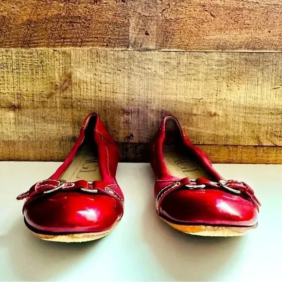 AGL Attilio Giusti Leombruni Red Flats