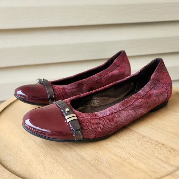 AGL burgundy flats size 40.5