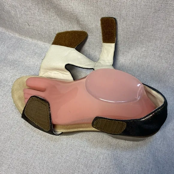 Alegria Riki Bronze Leather  T-Strap  Wedge Sandals. Size 38