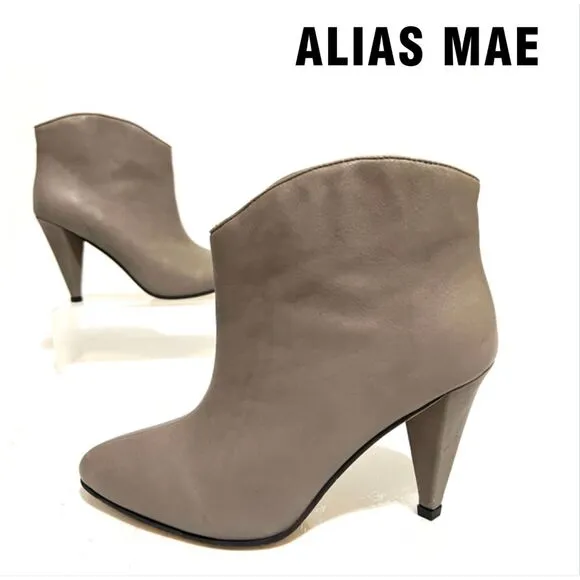 ALIAS MAE Size 6.5US 37EU  Taupe Gray Heeled bootie boots