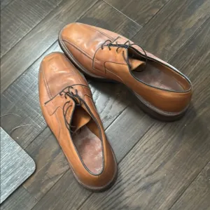 Allen Edmonds Tan Leather Oxfords with Polished Finish