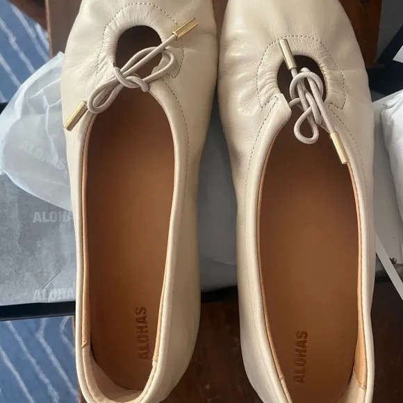 Alohas Rosalind Cream Leather Ballet Flats