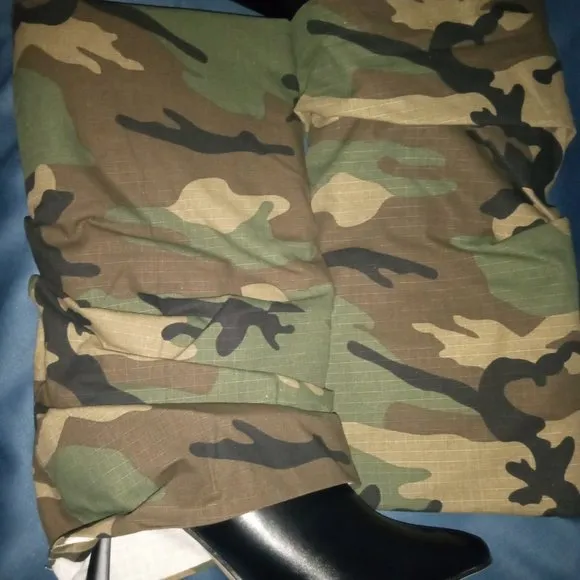 &quot; CAMOUFLAGE IT UP &quot; Knee High Overlay Boots - Camouflage ( BRAND NEW !!…