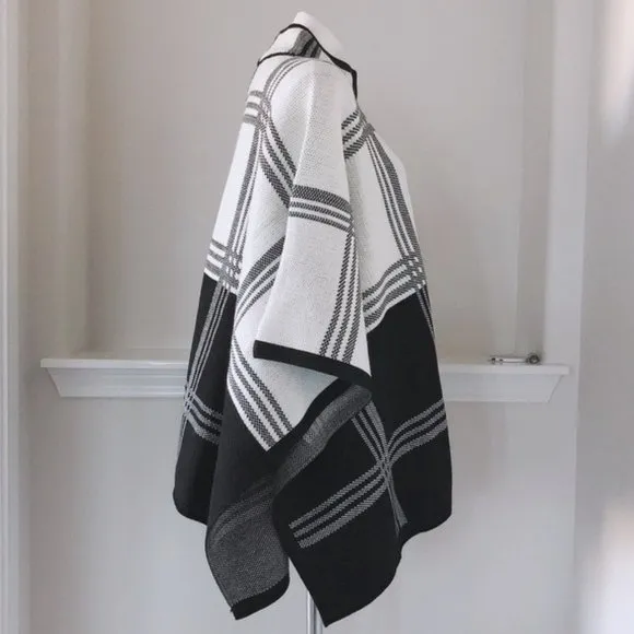 Anne Klein Cape Poncho Sweater Turtleneck Plaid Blk White Size L, New w/Tag $149