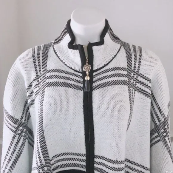 Anne Klein Cape Poncho Sweater Turtleneck Plaid Blk White Size L, New w/Tag $149
