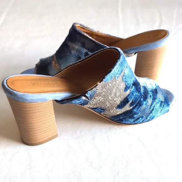 ANTHRO FIRENZE STUDIO Garbo Slip On Velvet Heeled Mules in Blue Size 8.5