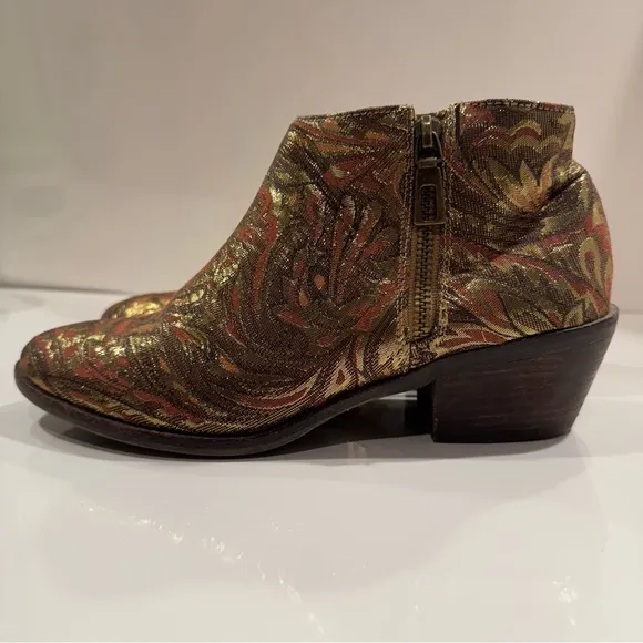 Anthropologie Kalessi Flat Booties by Very Volatile Women’s Size 8