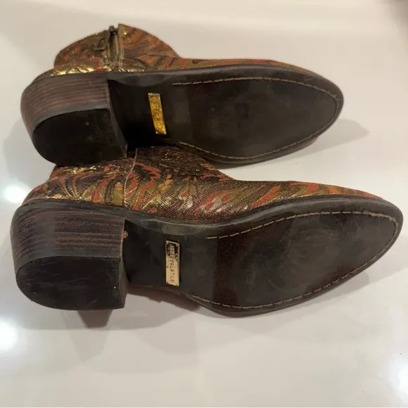 Anthropologie Kalessi Flat Booties by Very Volatile Women’s Size 8