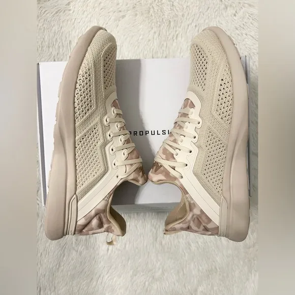 APL: Athletic Propulsion Labs Women’s Techloom Tracer Sneakers