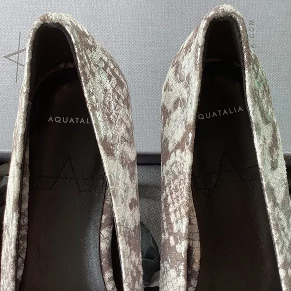 AQUATALIA CIERRA LEATHER METALLIC SNAKE EMBOSSED WEATHERPROOF FLATS NWT SZ 5