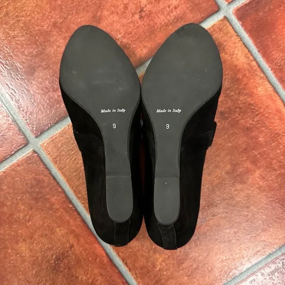 Aquatalia Suede Buckle Strap Closed-Toe Wedges Size 9