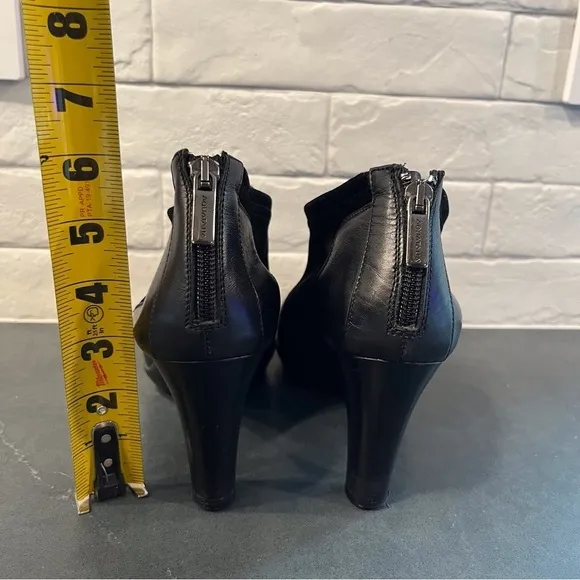 Aquatalia sz 7 black leather suede heeled ankle boots