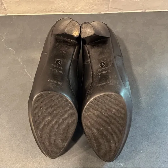 Aquatalia sz 7 black leather suede heeled ankle boots