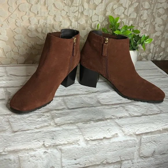 AQUATALIA Weatherproof Block heel bootie Ginger Suede leather Ankle boot Sz 8.5