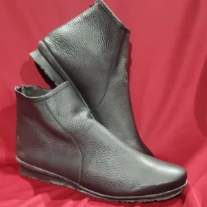 Arche Black Ankle Boots Sleek Minimalist Design
