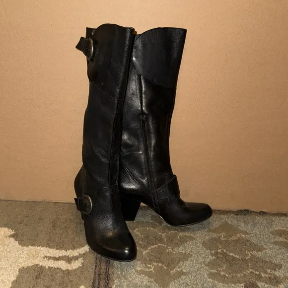 ARTURO CHAING LEATHER TALL HEELED DRESS BOOTS BUCKLE ZIPS SZ 10 retail $199