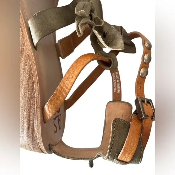A.S.98 Green and Tan Wedge Sandals with Adjustable Straps Size:39